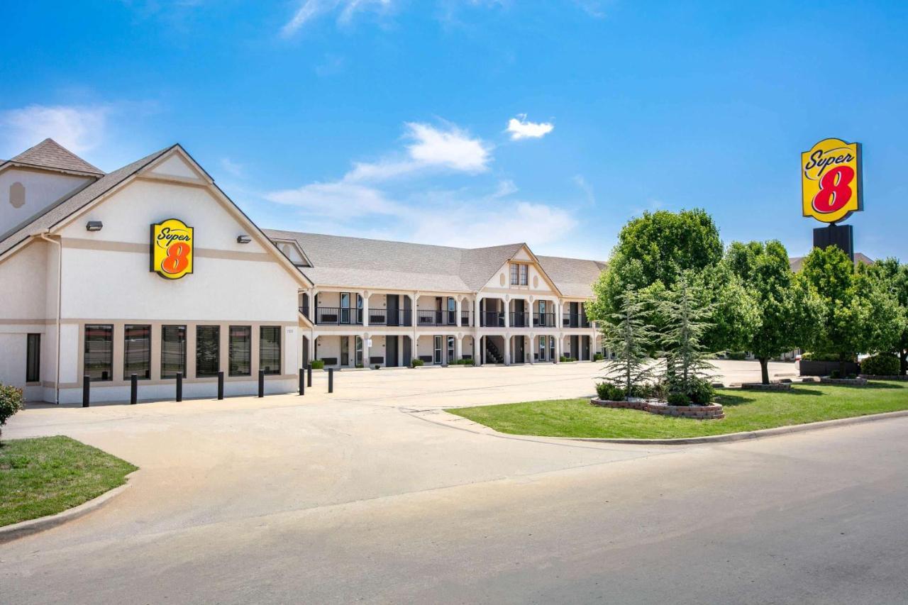 Super 8 By Wyndham City Of Moore Εξωτερικό φωτογραφία